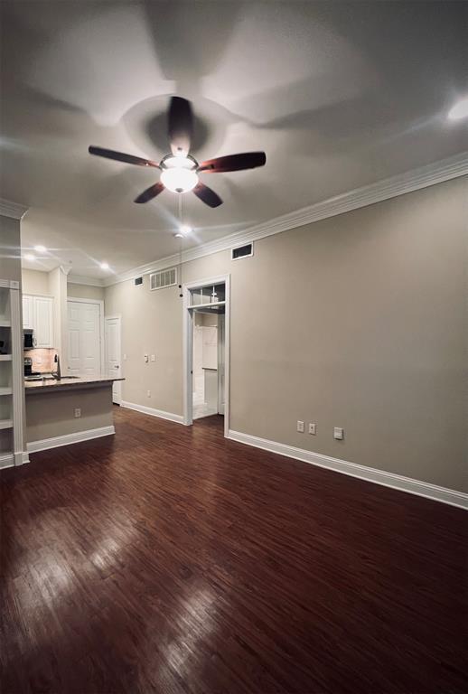 Building Photo - 5353 Memorial Dr