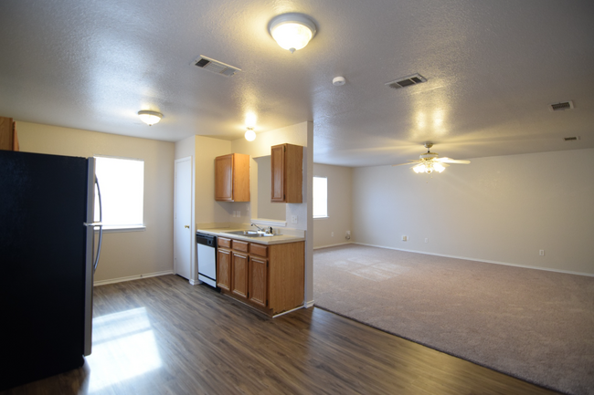Building Photo - 3706 Palmtree Ln