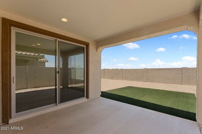 Foto del edificio - Single level home in  STONEHAVEN PARCEL 13A