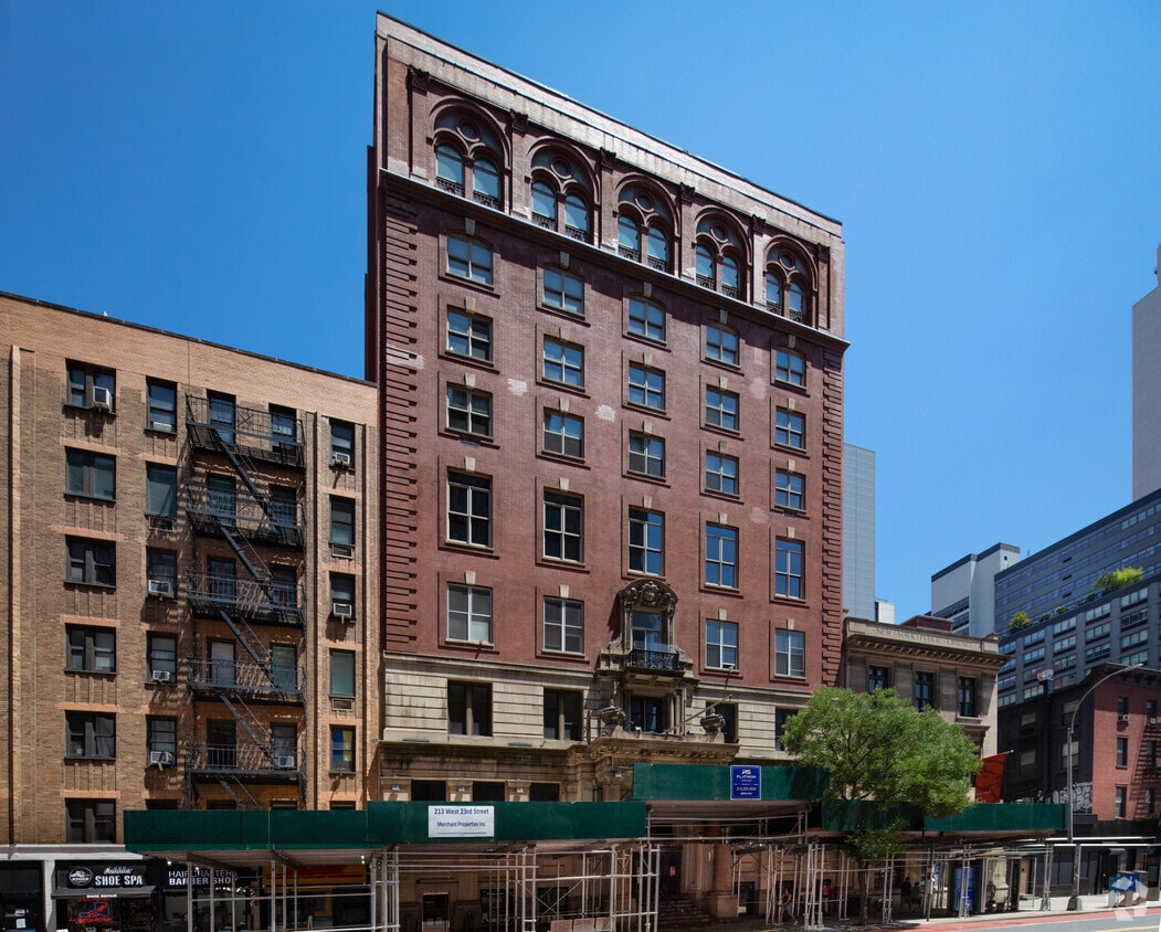 Primary Photo - 213-219 W 23rd St