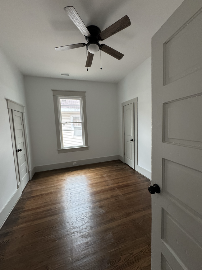 Foto del edificio - 1309 E Walnut St