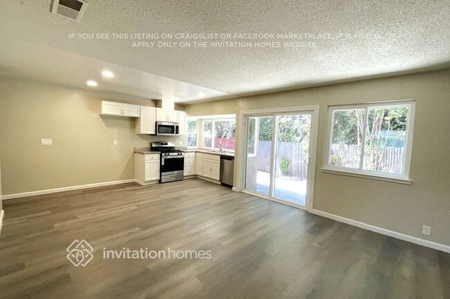 Building Photo - 361 Inverness Dr