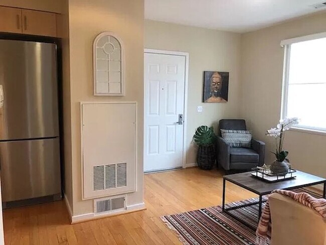 Building Photo - Beautiful 1 bedroom 1 bath Condo in Capitola