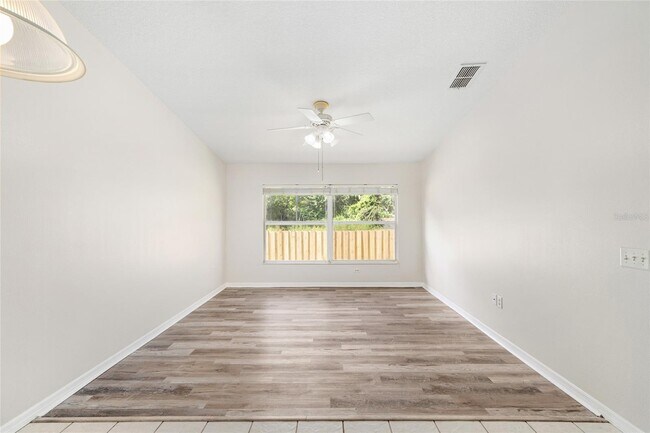 Foto del edificio - 37228 Grassy Hill Ln