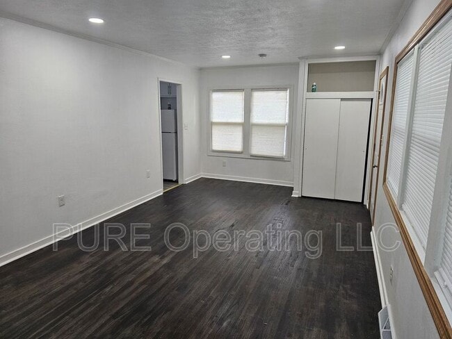 Building Photo - 7704 Webster St
