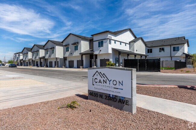 Building Photo - Canyon Townhomes