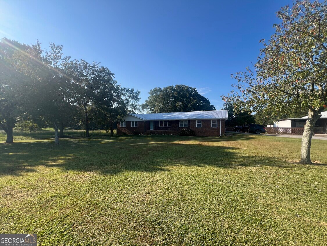 Foto principal - 2119 Atlanta Hwy SE