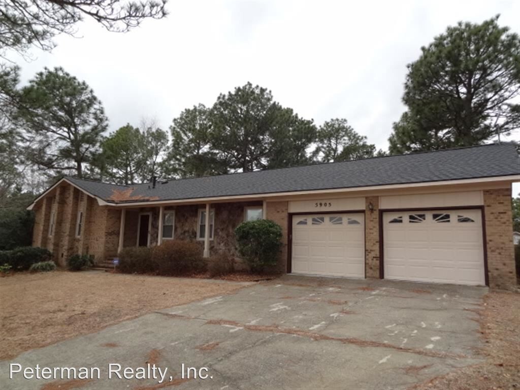 Primary Photo - 5905 Moorgate Cir