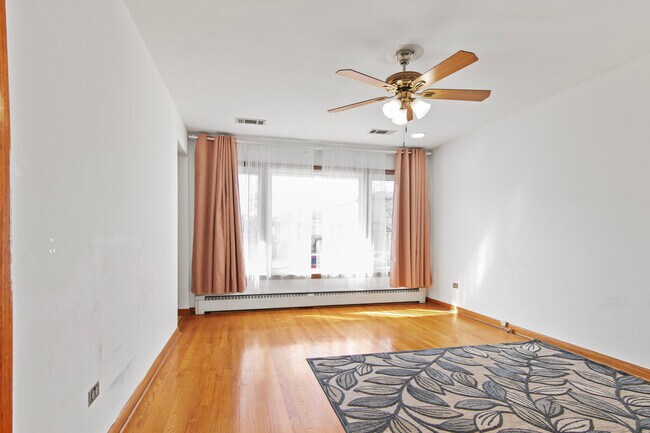 Building Photo - 4743 S Keeler Ave