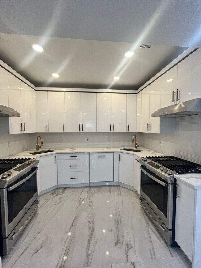 Foto del edificio - 285 Lembeck Ave