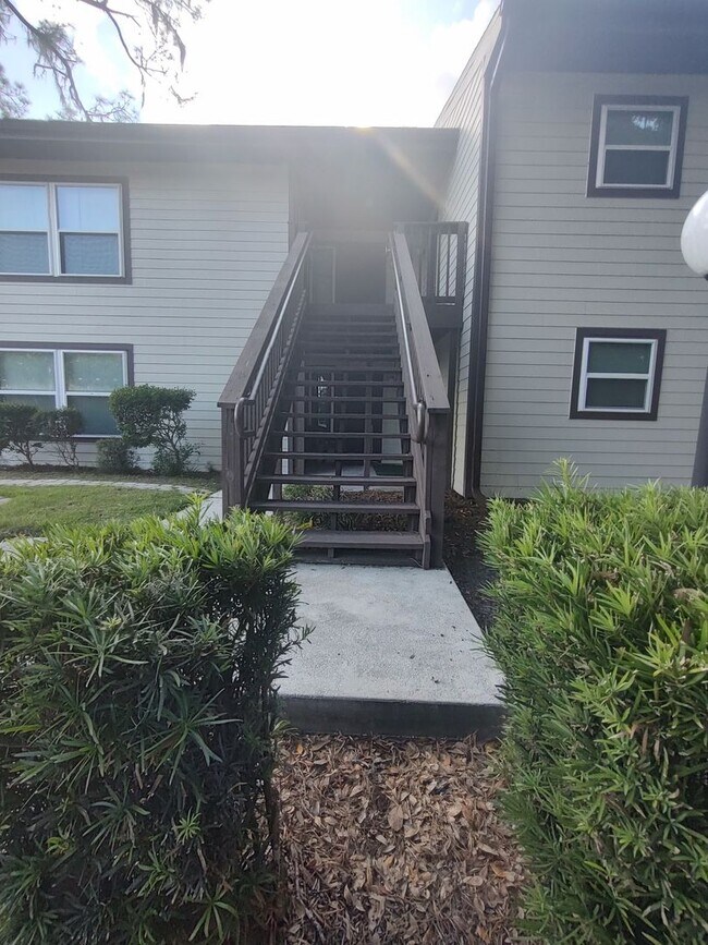 Foto del edificio - 12201 Sandalwood Dr