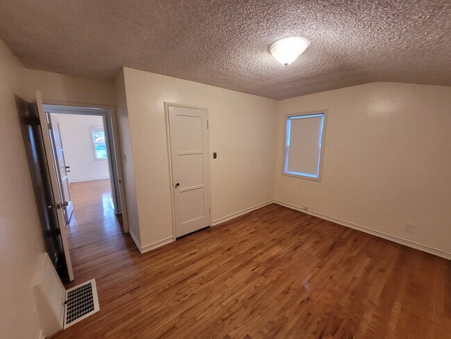 Bedroom 2 - 1914 Granville Ave