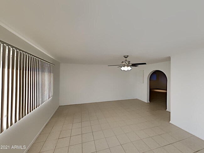 Building Photo - 12614 N 107th Ave
