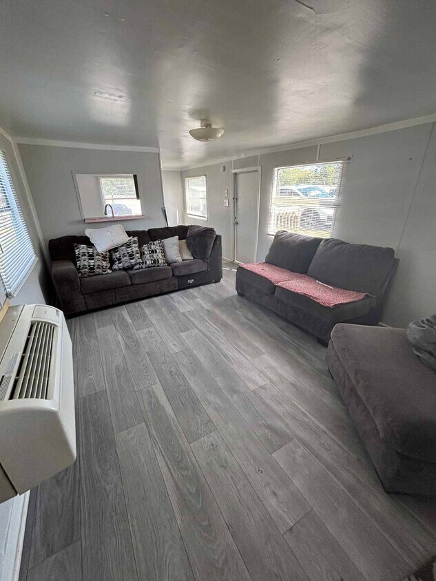 Foto del edificio - 132 Yarbro Rd