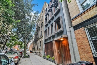 Building Photo - 253 Pacific St