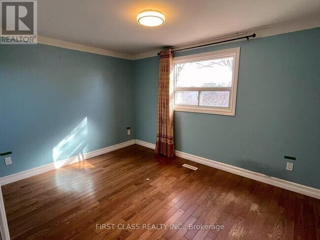 Building Photo - 53 Aberfeldy Crescent