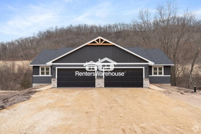 Building Photo - S1546 Shawnee Dr