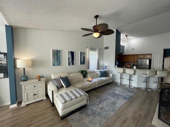 Foto del edificio - 13103 Mulberry Park Dr
