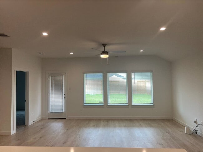Building Photo - 31731 Melkridge Rd