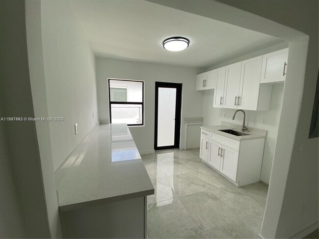 Foto del edificio - 4992 NW 18th Ave