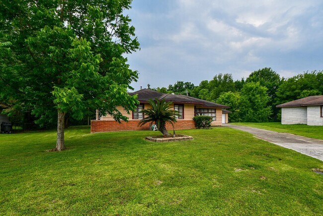 Foto del edificio - 5522 Nassau Rd