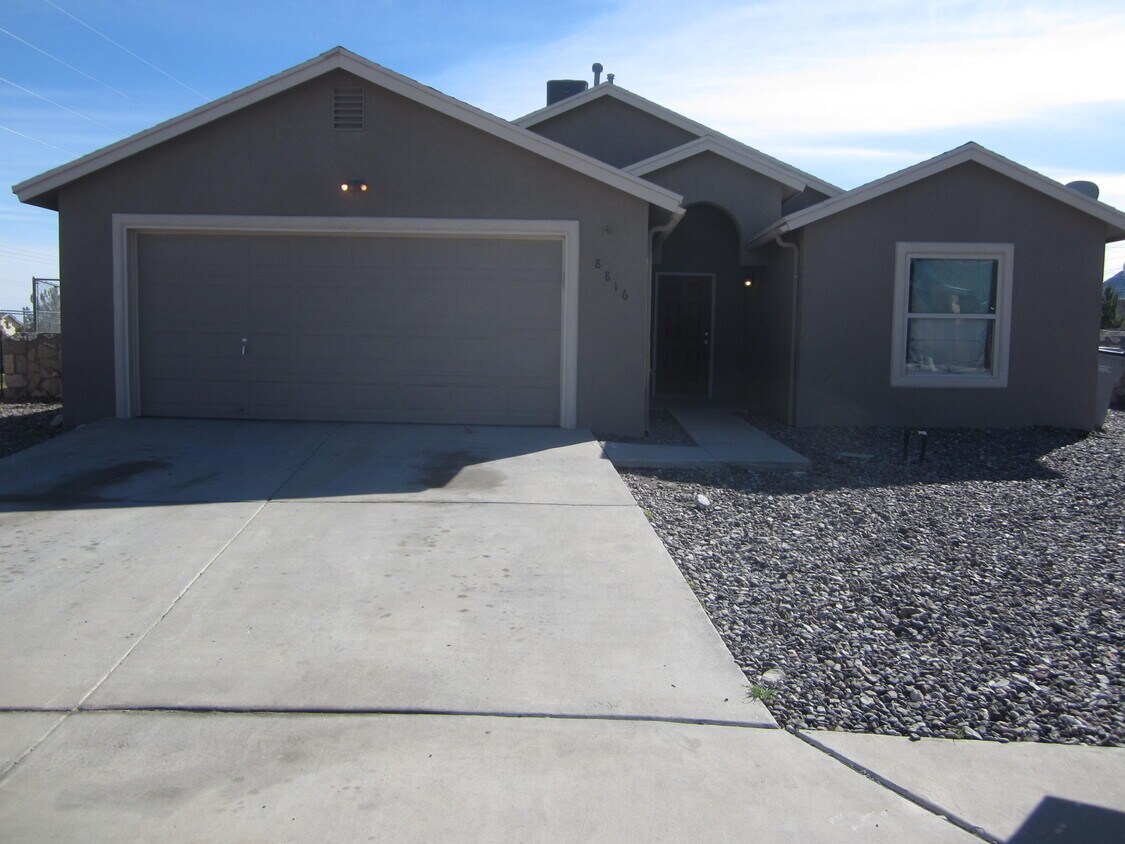 8816 Pegasus Ct, El Paso, TX 79904 House for Rent in El Paso, TX