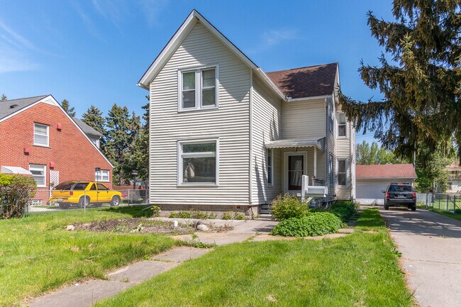 Foto del edificio - 96 Ahrens St