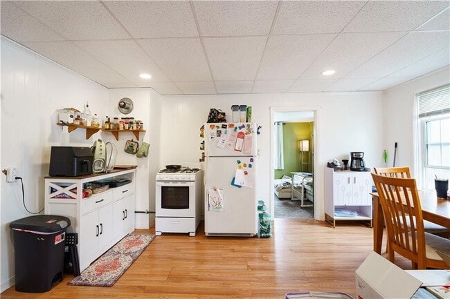 Building Photo - 32 Bouvier Ave