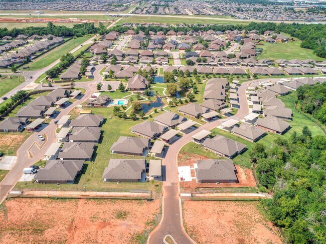 Building Photo - 5816 Goldfinger Rd