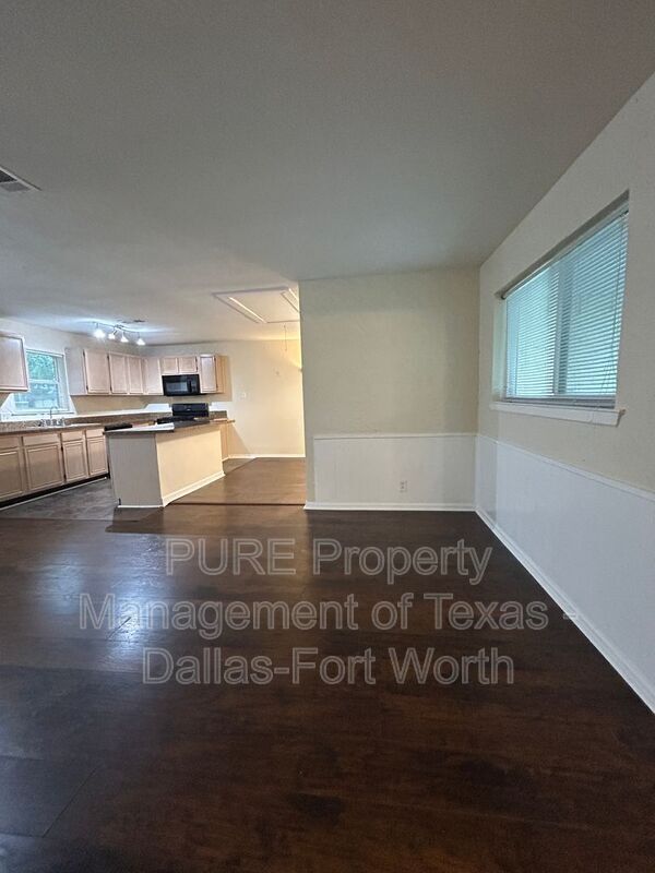 Foto del edificio - 3428 Statler Dr