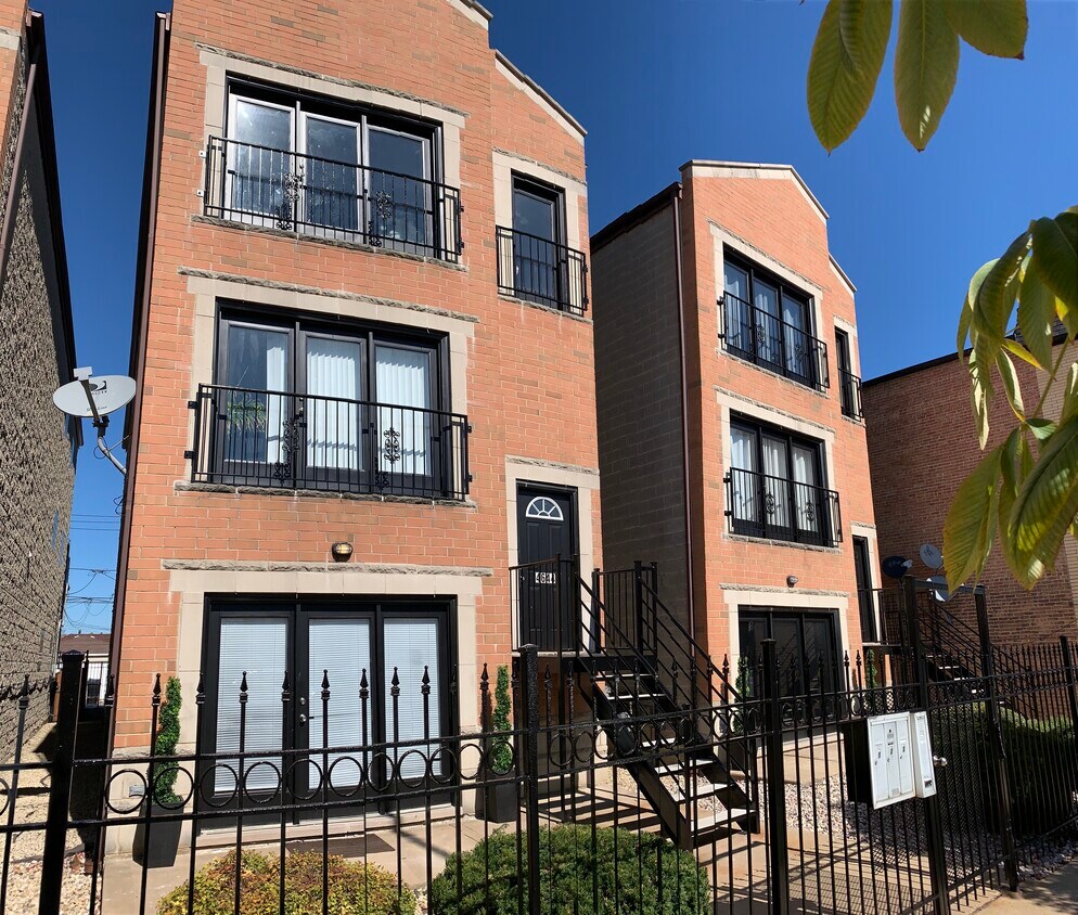 Primary Photo - 4642 W 63rd St