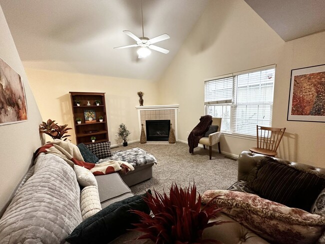 Building Photo - 1511 Legend Trail Dr