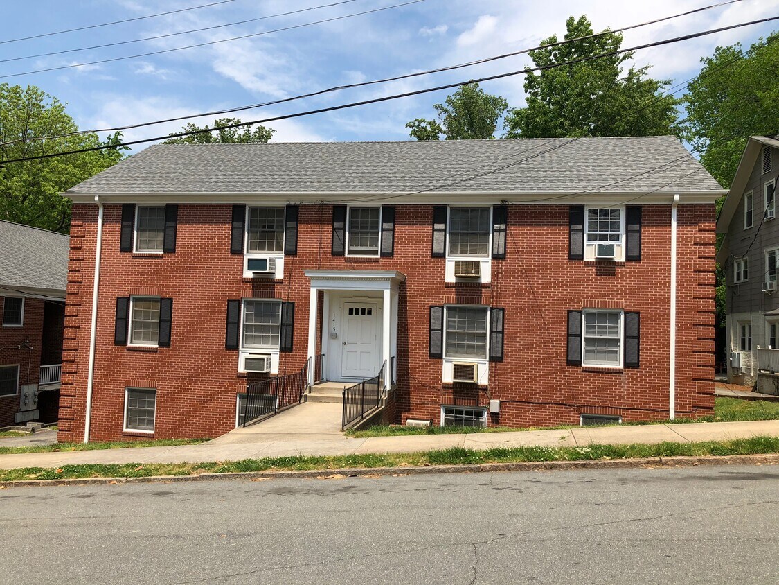 Foto principal - 1415 Clover St NW