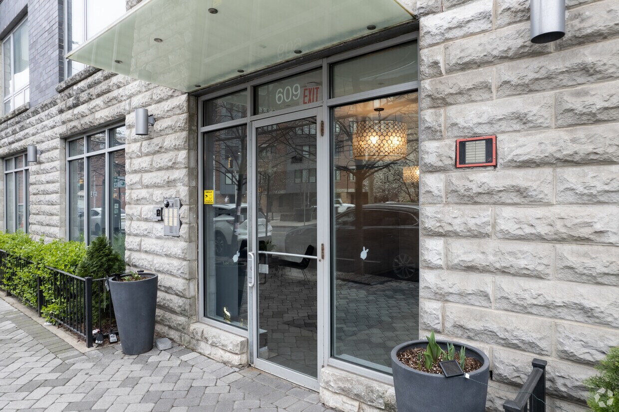 Entrance - Vesta Hoboken