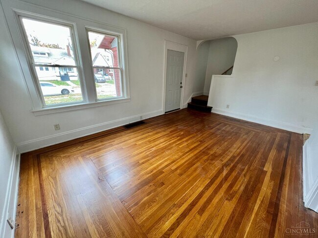 Building Photo - 5803 Saranac Ave