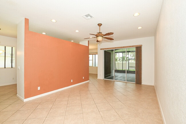 Foto del edificio - 2206 SW Cape Cod Dr