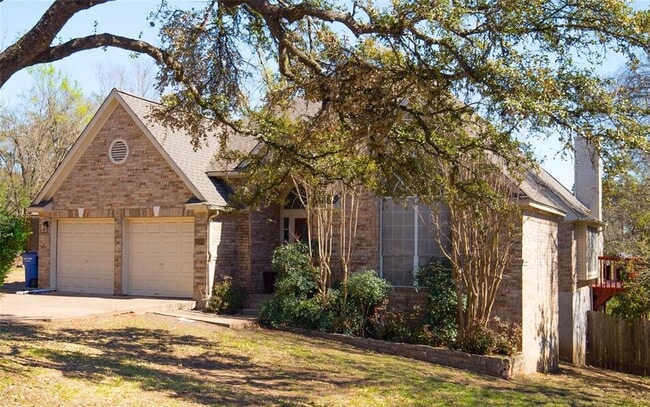 Foto del edificio - 11584 Cedarcliffe Dr