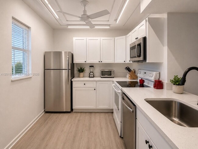 Building Photo - 14170 SW 84th St
