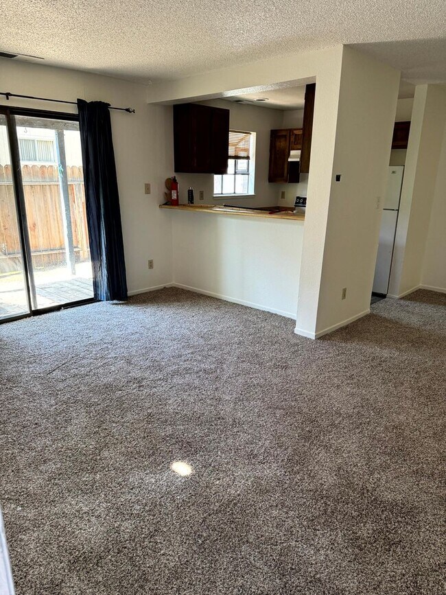 Foto del edificio - 2221 Kietzke Ln