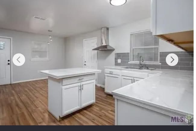 Building Photo - 2825 73rd Ave
