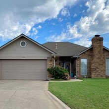 Building Photo - 1206 Windsor Pl