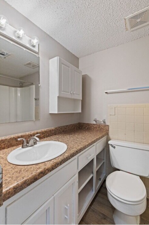 Foto del edificio - 800 Anderson Ln