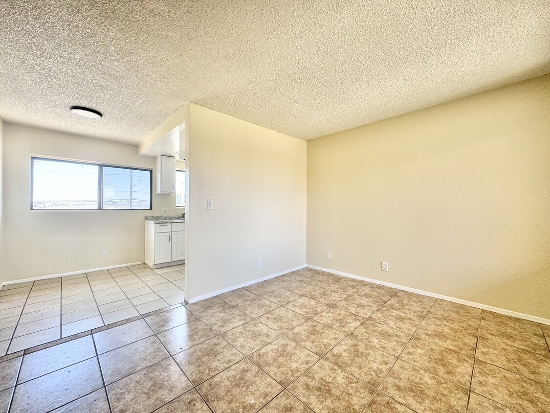 Primary Photo - 4081 Rosecrans Ave