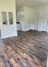 Building Photo - 600 Congress St