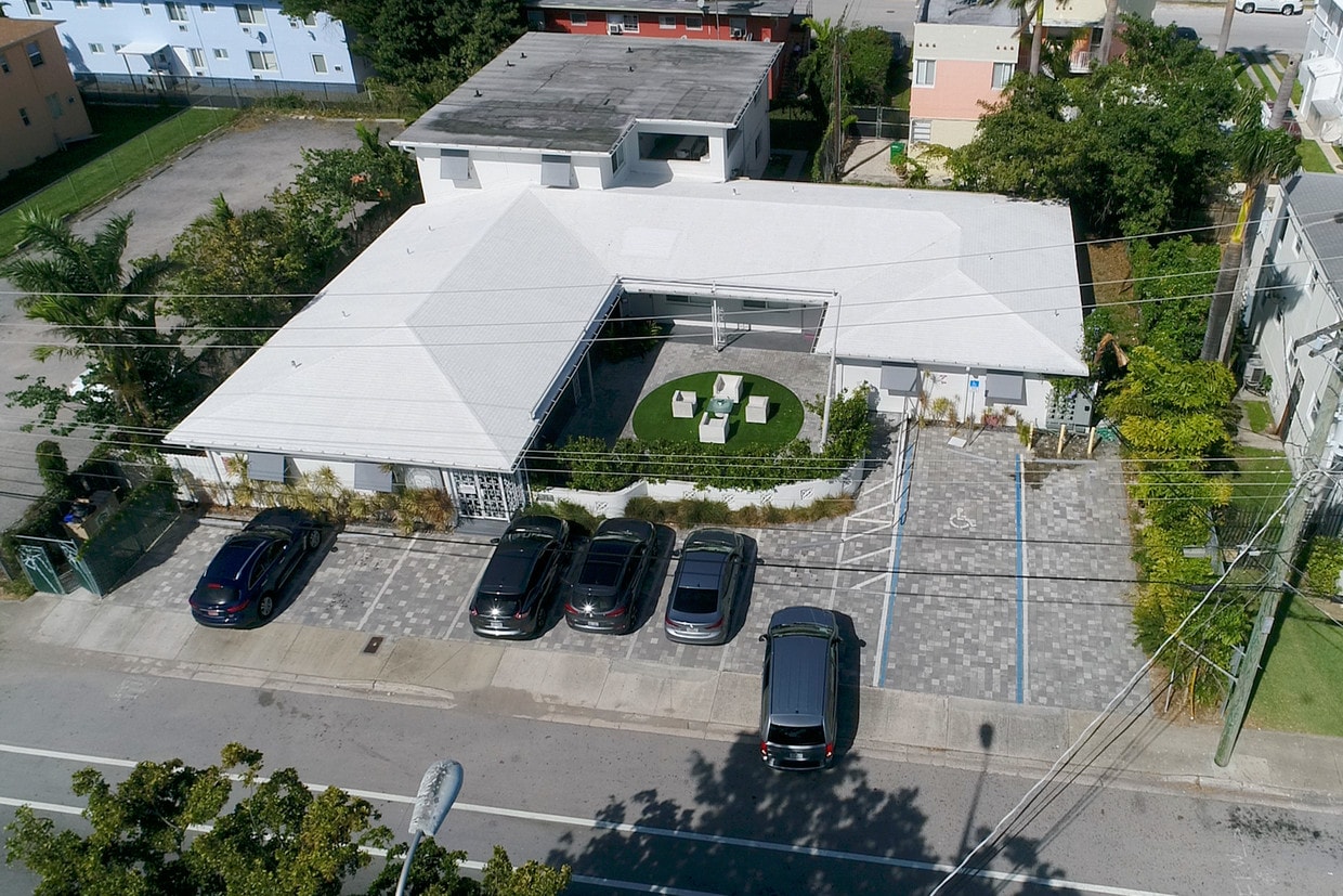 Building Photo - 515 NE 82nd St