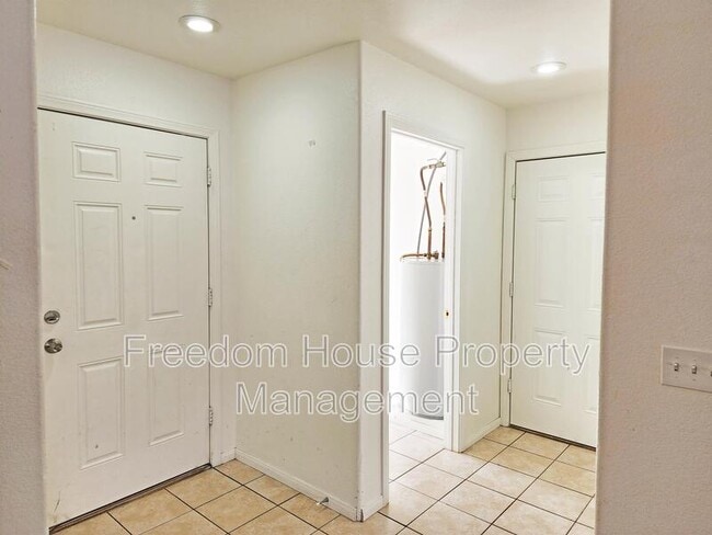 Building Photo - 1951 Teepee Rd