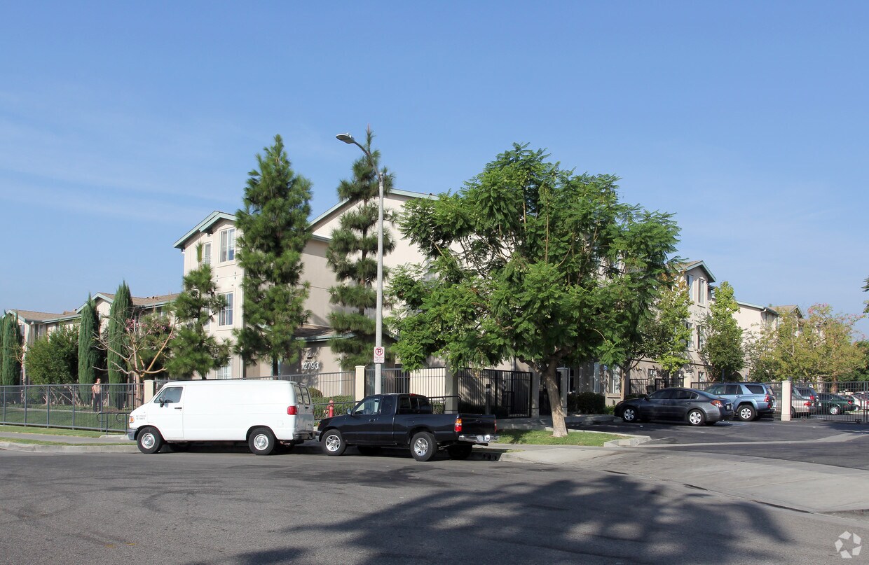 Foto principal - Telacu Las Flores Apartments