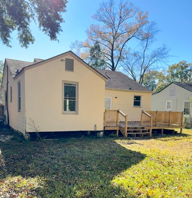 Building Photo - 6033 Arden Pl