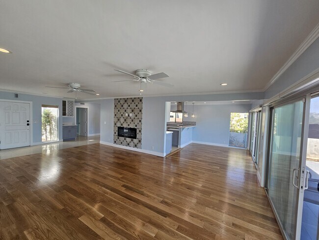Building Photo - 18354 Coastline Dr