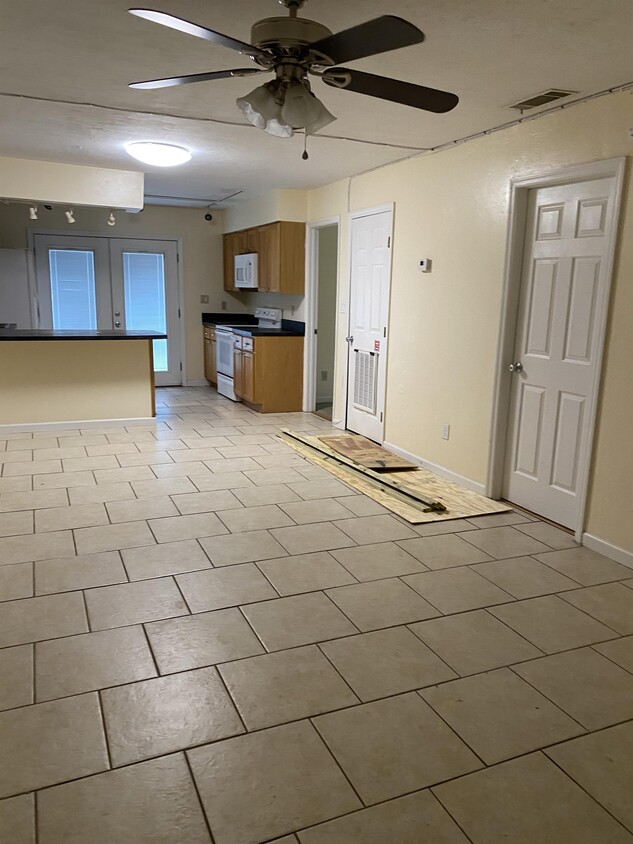 Photo - 115 SW 24th Ave (Gainesville, FL)